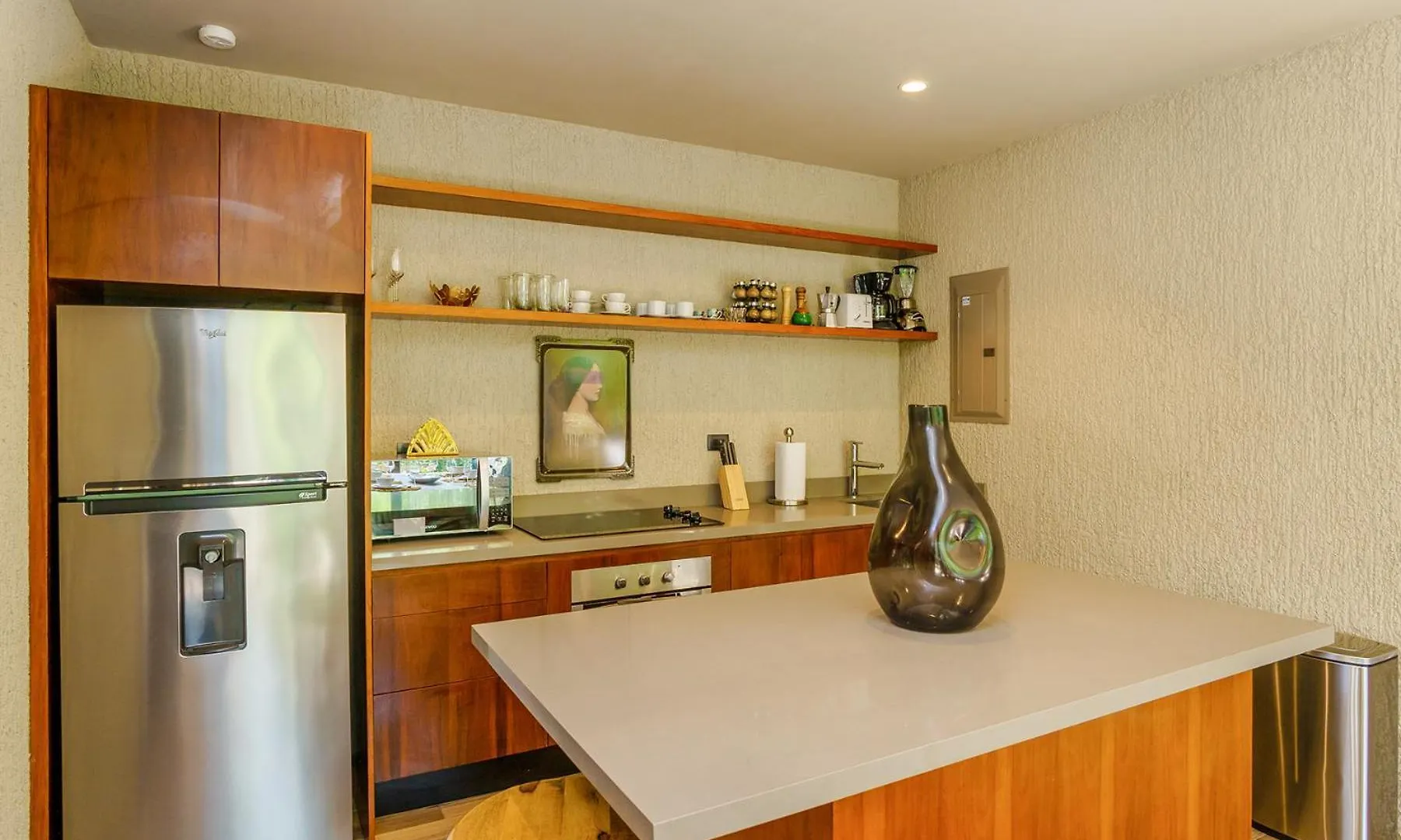 Luxurious Oasis Jacuzzi With Art Gallery And Pool Tulum