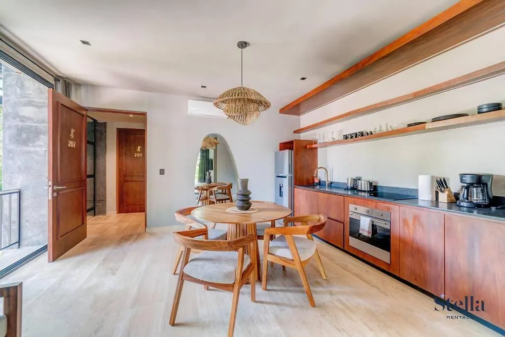 Luxurious Oasis Jacuzzi With Art Gallery And Pool Tulum Apartment